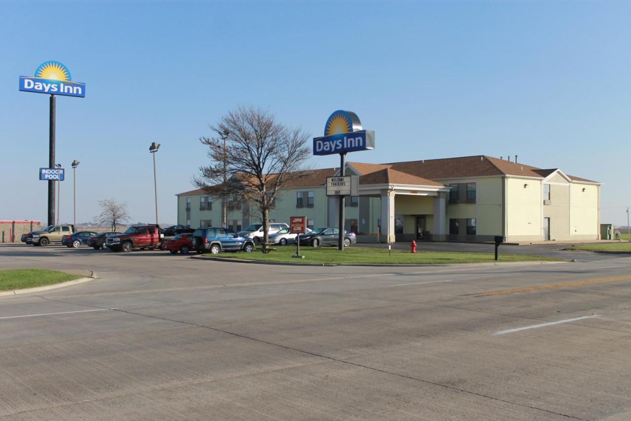 Days Inn By Wyndham Walcott Davenport מראה חיצוני תמונה